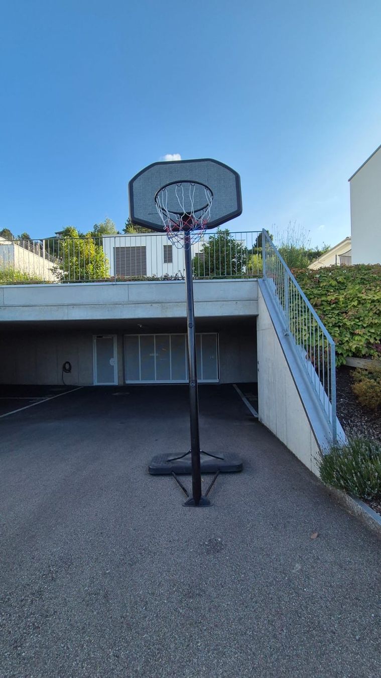 Canestri da basket: Basketballkorb inkl. Ständer – Usato da Ermatingen venduto da ChristaBana