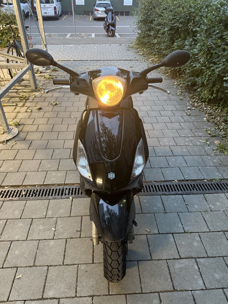 Piaggio Scooter: PIAGGIO FLY 125 CC – Usato da Winterthur venduto da Fabio_46 8