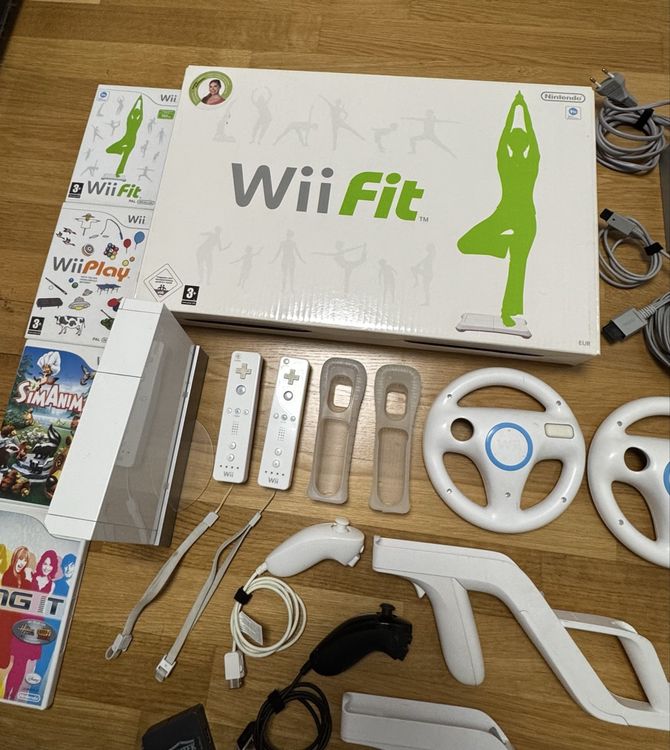Grosses Nintendo Wii Set mit sehr viel Zubehör 5