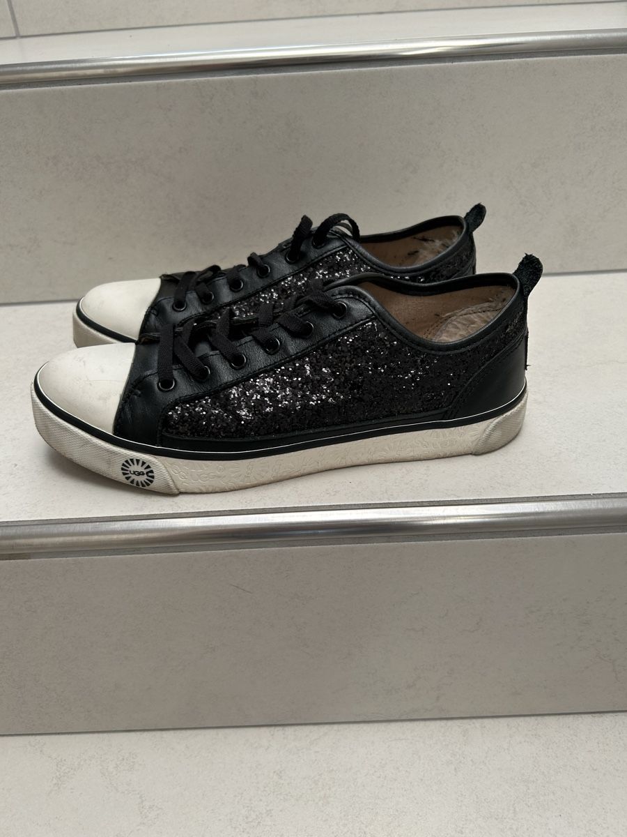 Ugg Scarpe da donna: UGG Sneaker Grösse 39 – Usato da Tägerschen venduto da Tommylee88 2