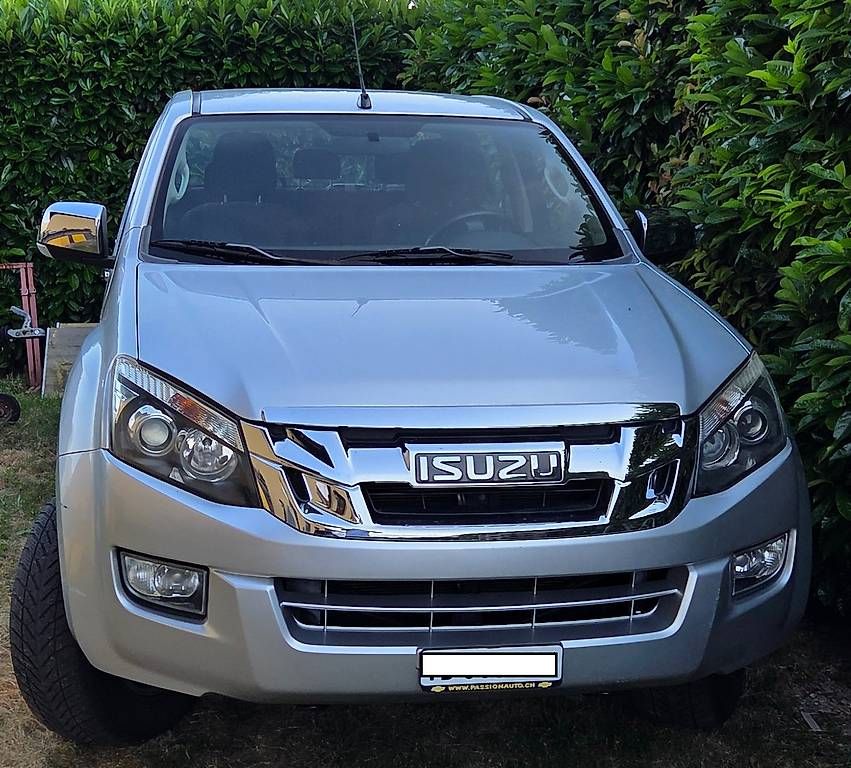 Isuzu Autos: Isuzu D-MAX pickup – D'occasion à Yvorne par Gustave7 1