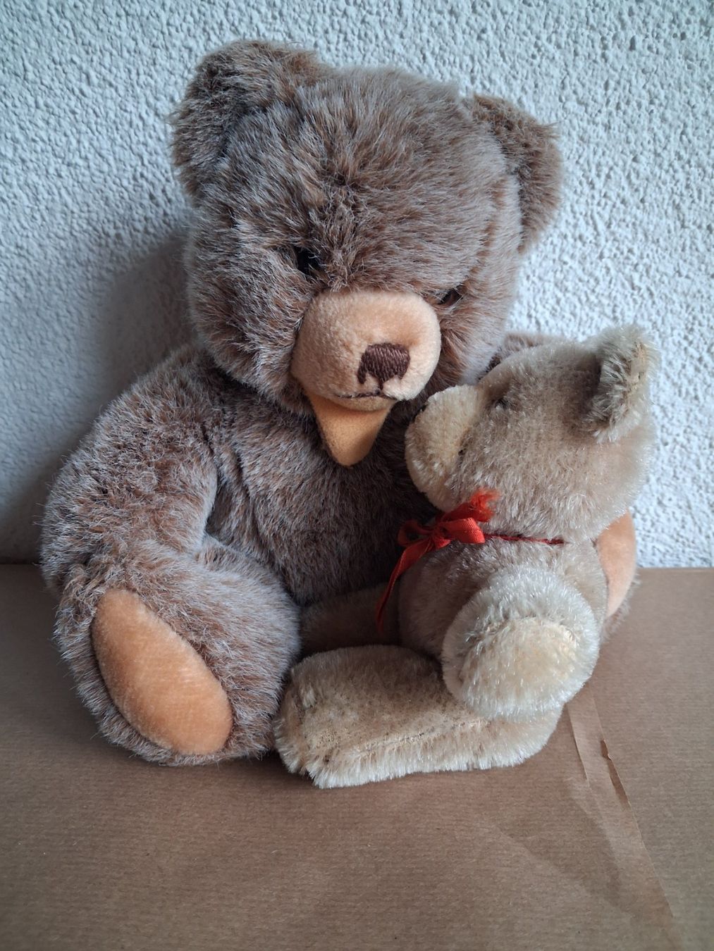 Bambole: b/ 2 tolle Süsse Teddy Bärchen: 1x Hermann Original – Usato da Hagendorn venduto da siwasi3 1