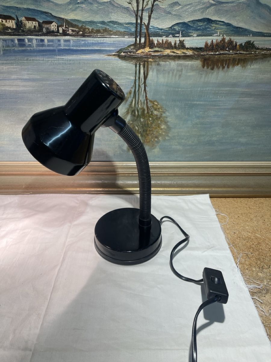 Lampen: Schreibtischlampe Schwarz, flexibel – Gebraucht aus dietikon von fernando011 1