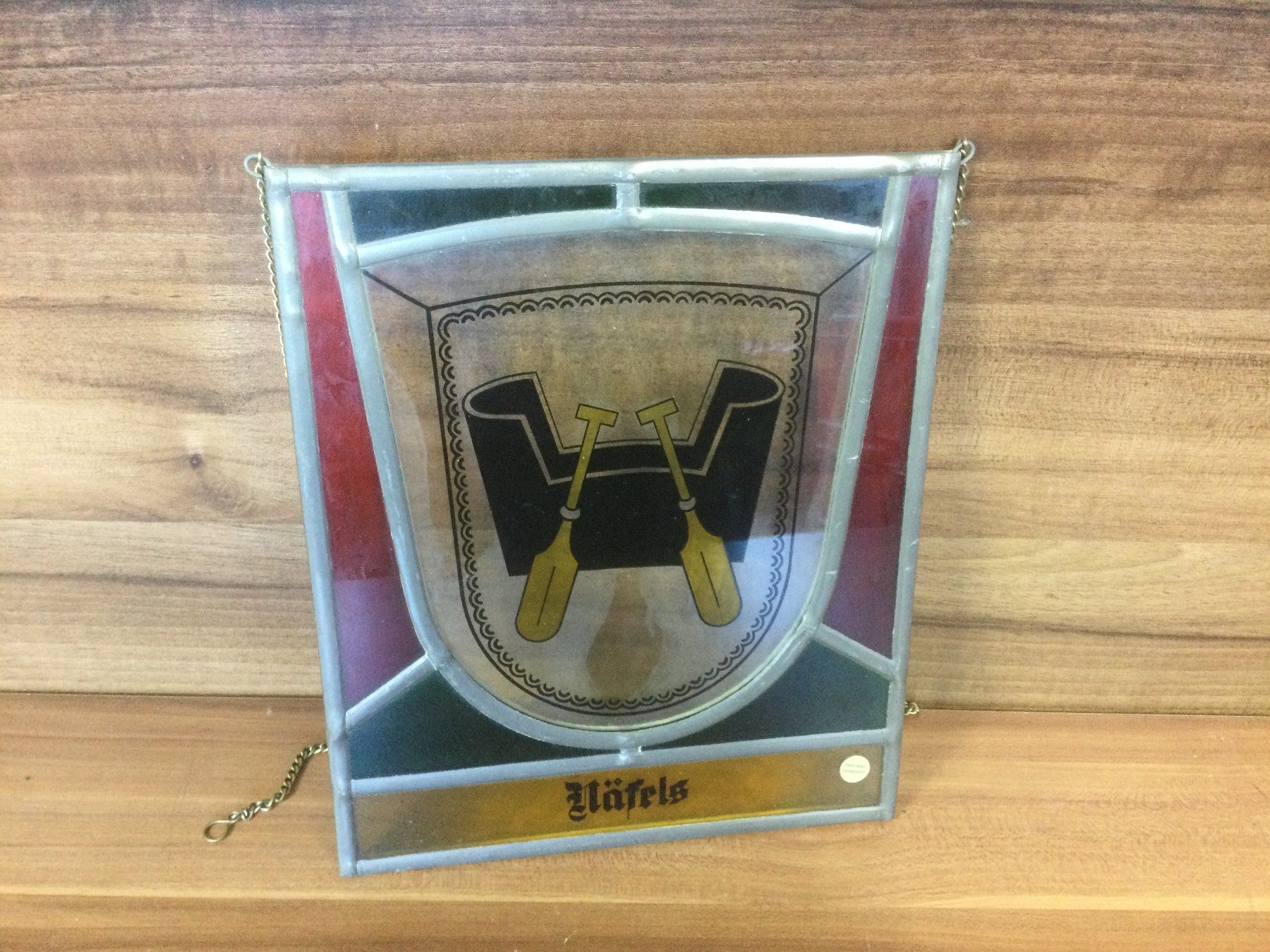 Altro in Antiquarato & Arte: Gebrauchte Näfels Wappen-Schild Glas-Kunst mit Kette – Usato da Wangen SZ venduto da kuriosum12 2