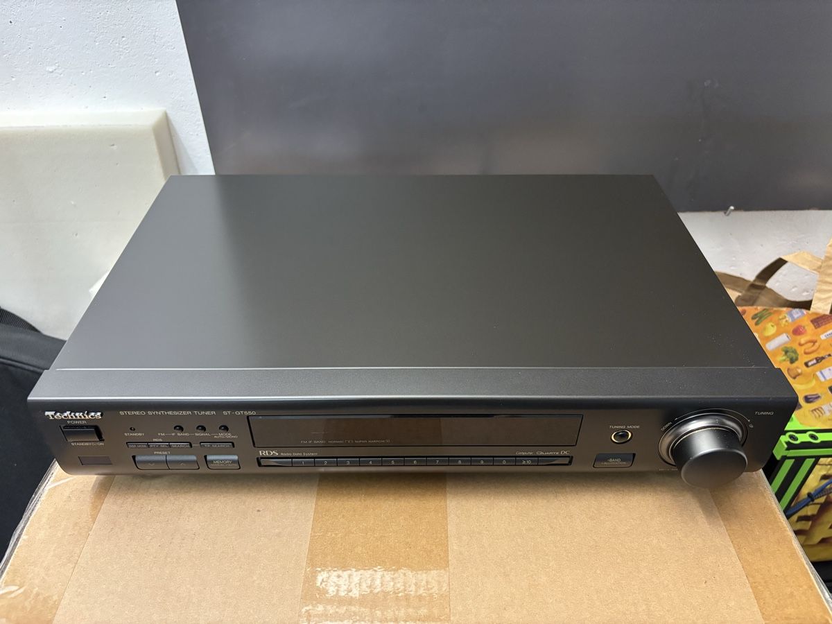 Technics Radio: Technics Synthesizer-Tuner ST-GT550  – Usato da Au ZH venduto da 64impala 1