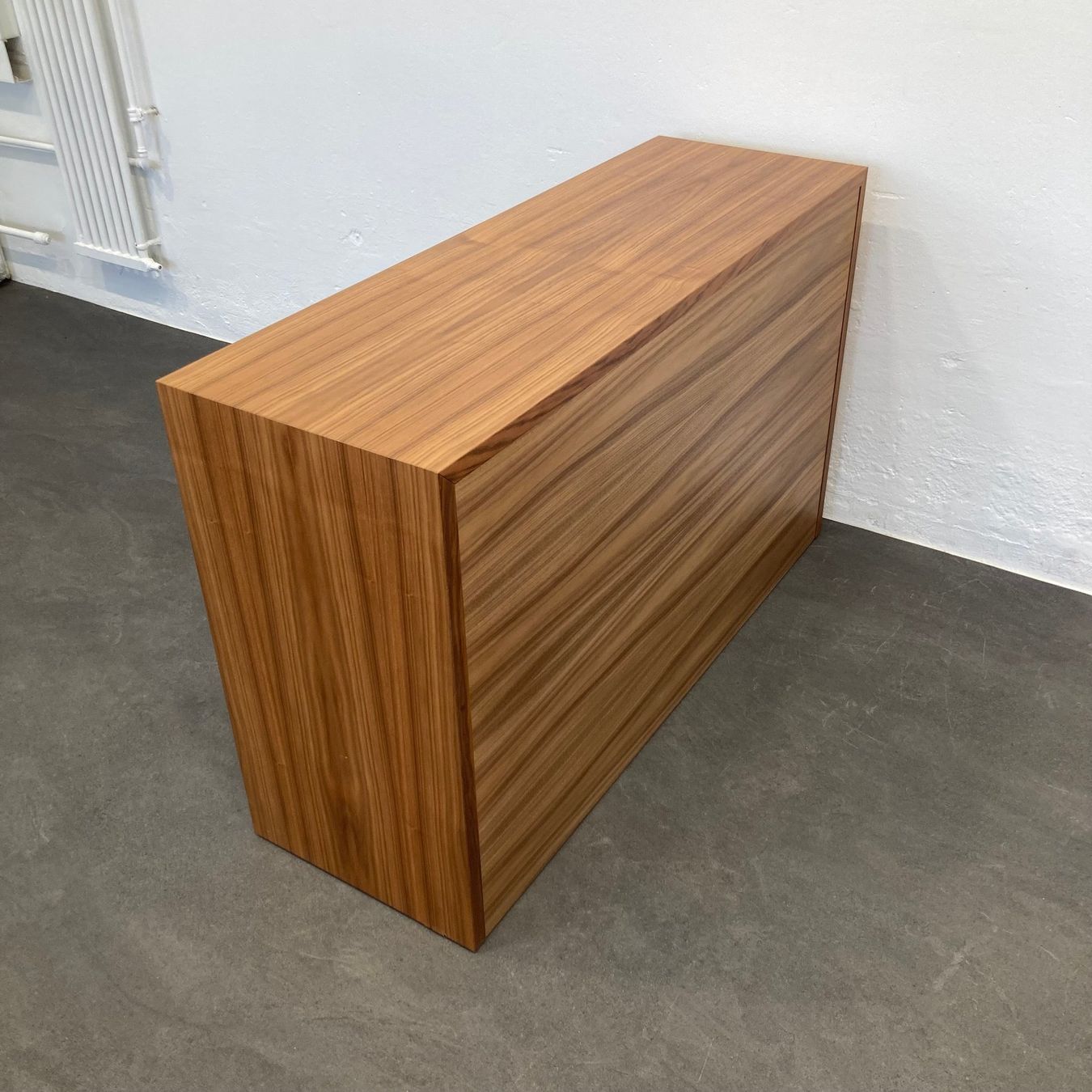 Armoires: Top Design Exclusiv Sideboard 1200mm breit - Nussbaum mit – D'occasion à Schönenwerd par mcofficeshop 9