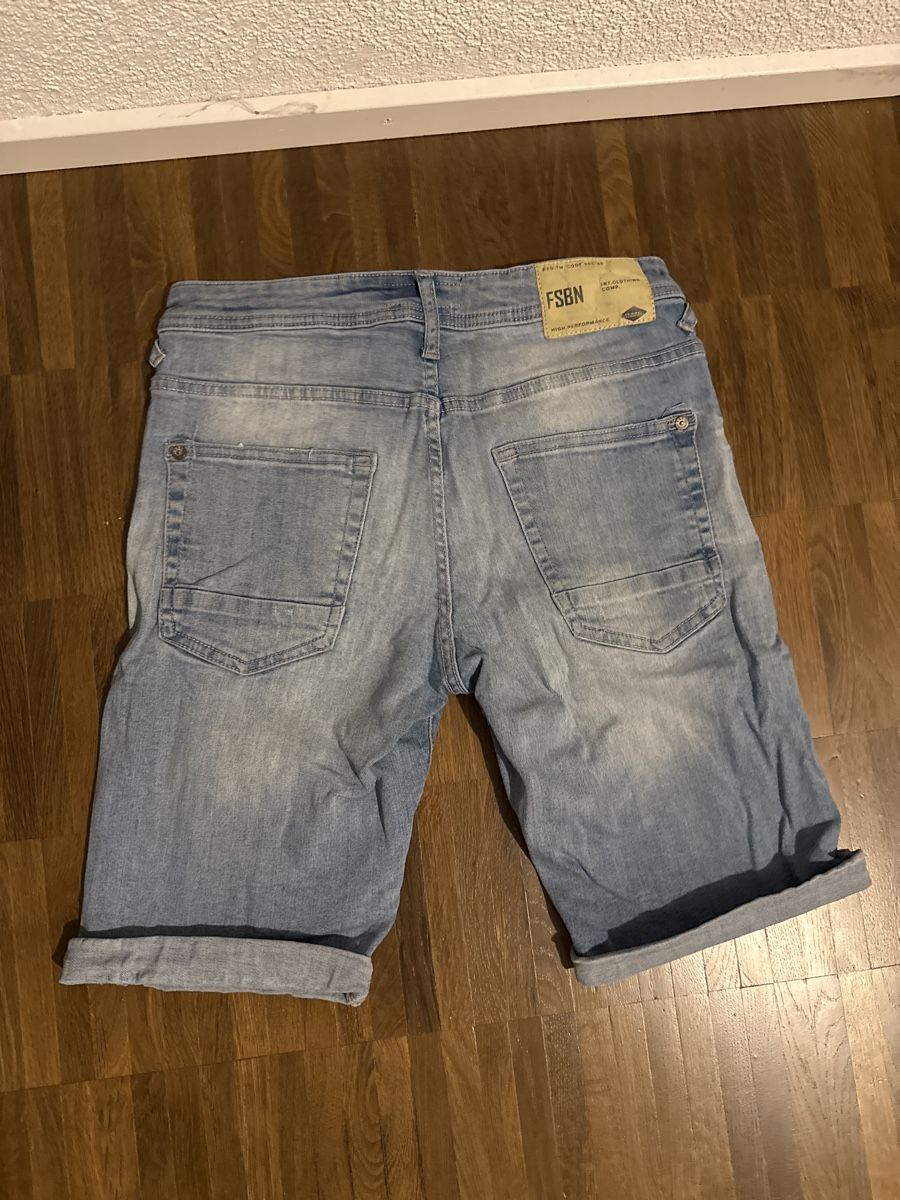 Pantalons: Kurze Hose Herren Gr. XS – D'occasion à Freidorf TG par sarotiko 2