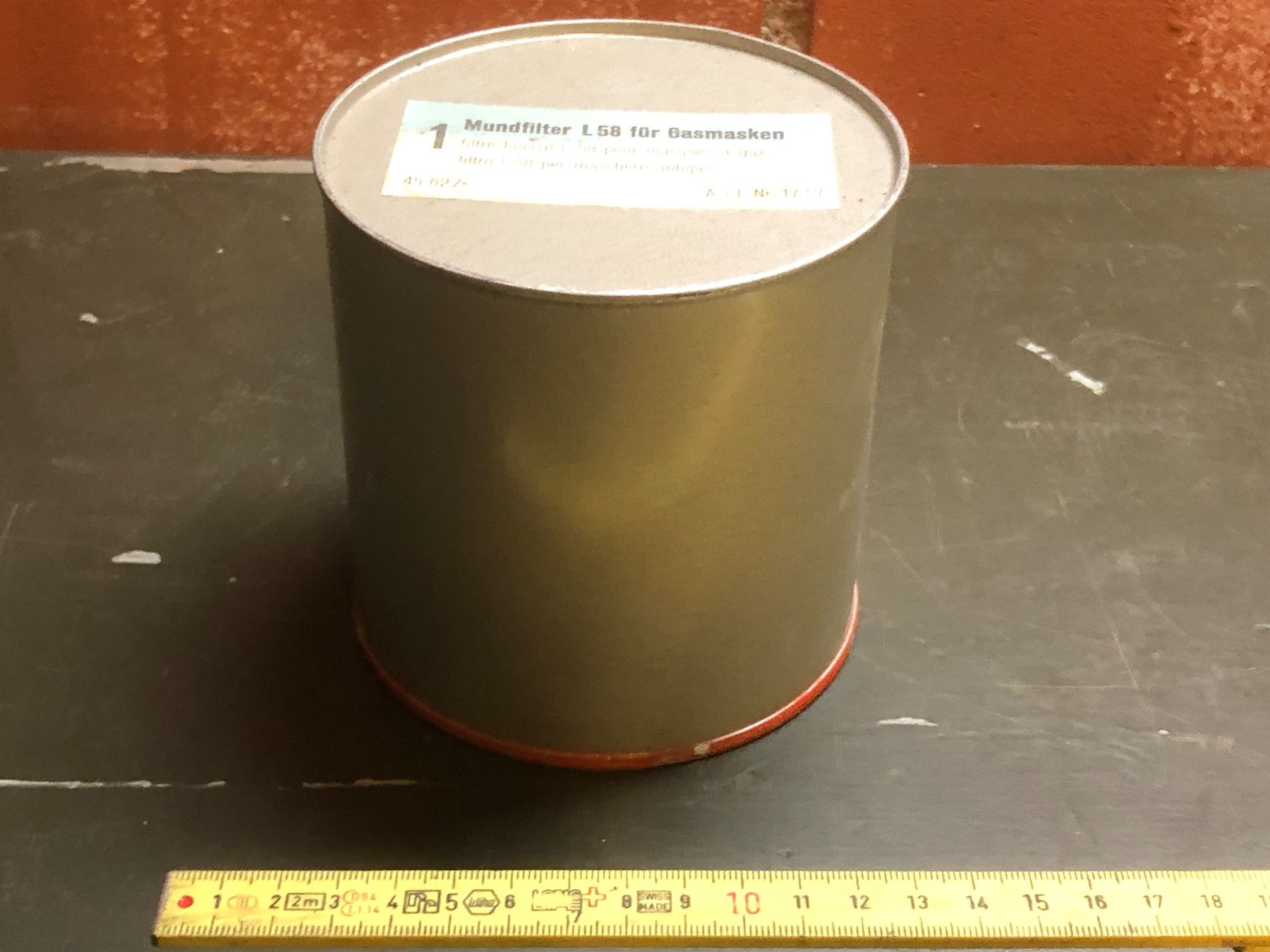 Protezione per viso e udito: Schweizer Armee Filter zu Gasmaske  Militär Gasmaskenfilter – Nuovo (secondo la descrizione) da Madiswil venduto da TEMISO 3