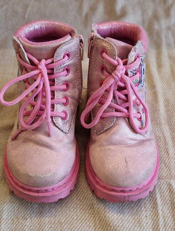 Scarpe per ragazze: Kinderschuhe mit Einhorn-Motiv Gr. 25 – Usato da Wolfhausen venduto da Santiago2017