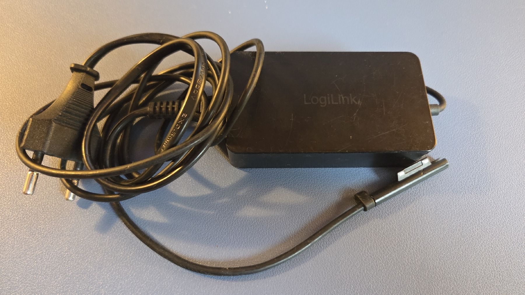 Chargeur: Microsoft Surface LogiLink PA0197 – D'occasion à Geneve par Granduca