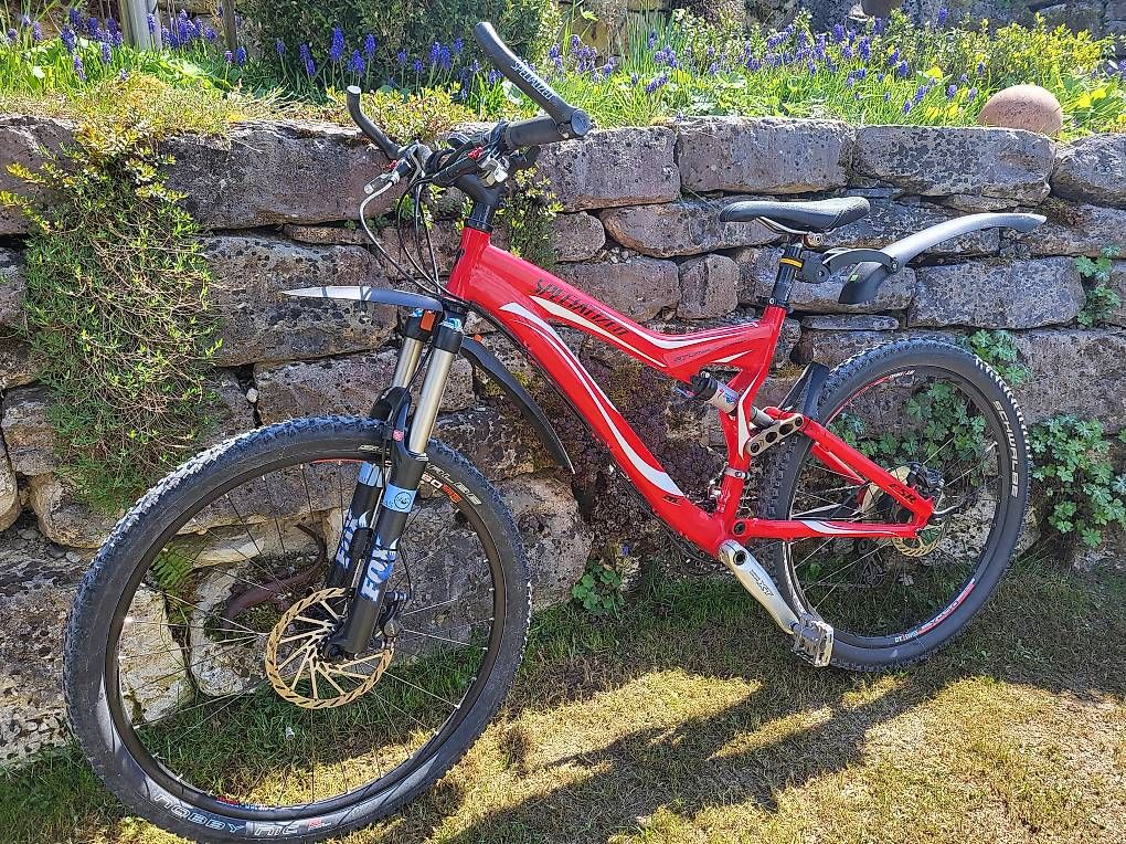 Specialized Biciclette: Mountainbike Specialized Fully - Expert – Usato da Bachenbülach venduto da gmlbabue