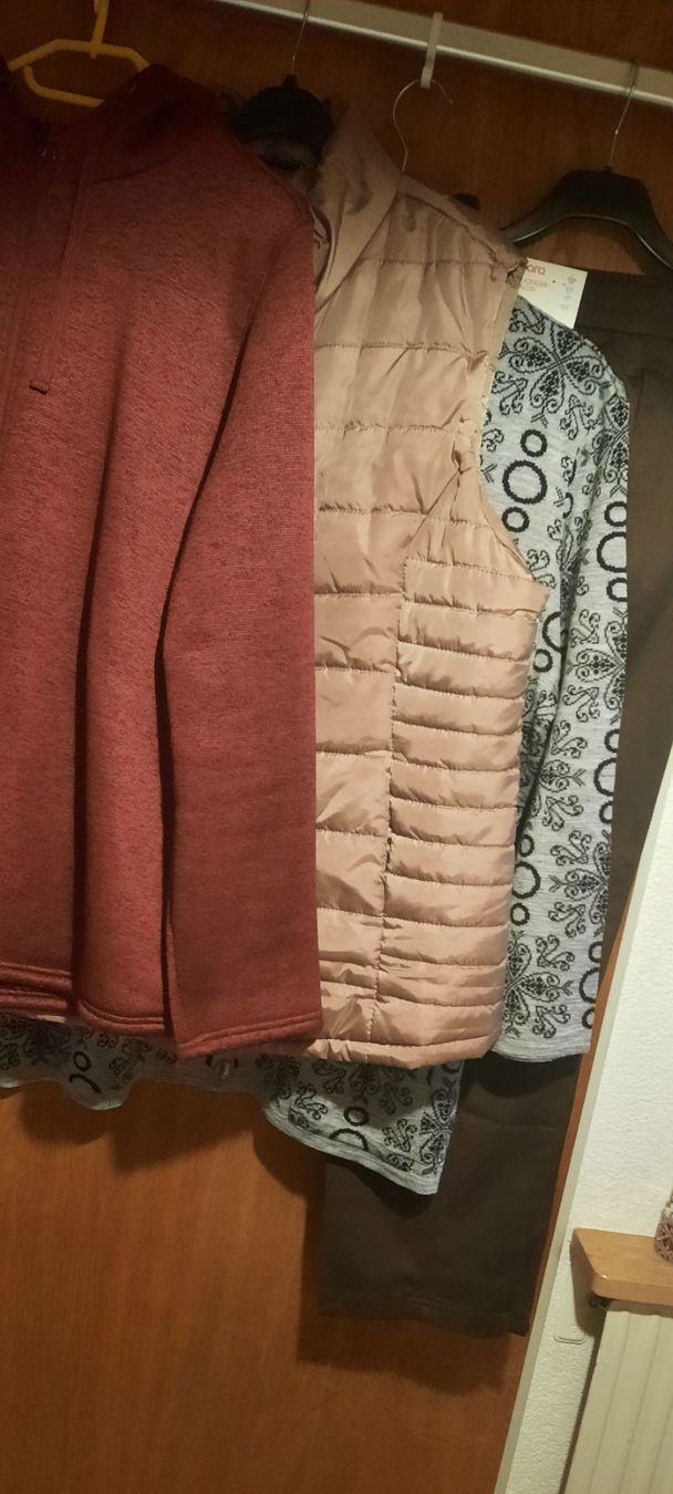 Lotti di vestiti: Kleiderpaket 48 gr Neu – Nuovo (secondo la descrizione) da Leimbach AG venduto da Funke58 8