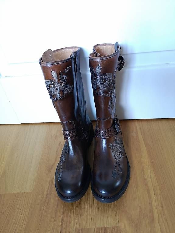 Scarpe da donna: Neue We Are Stiefel echt Leder Grösse 37 – Usato da Naters venduto da Pluto2025 2