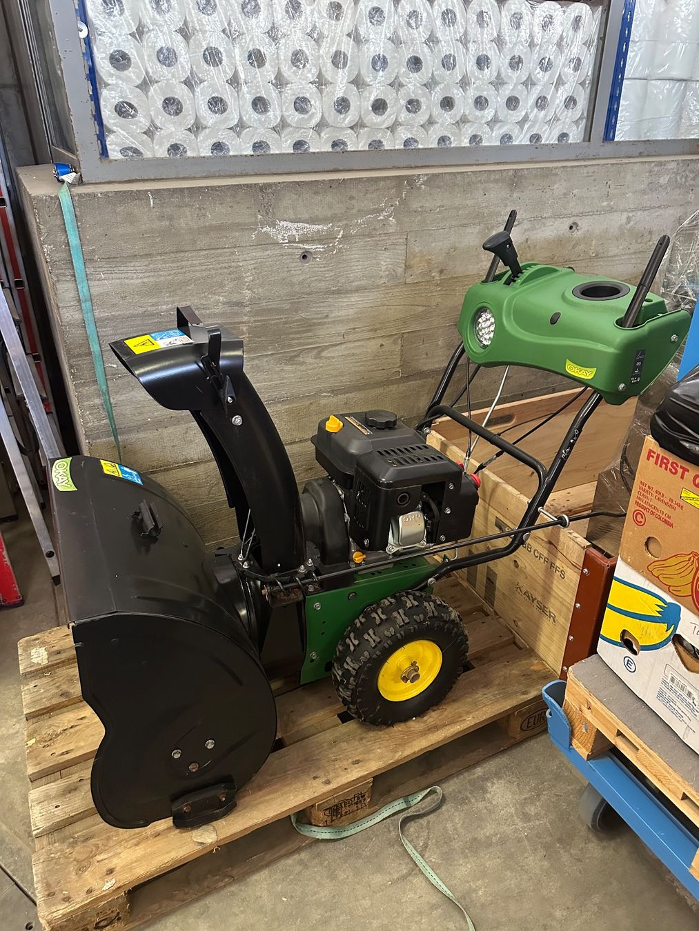 Toutes les machines: Schneefräse Benzin Okay – D'occasion à Adliswil par HarbourHouse1 3