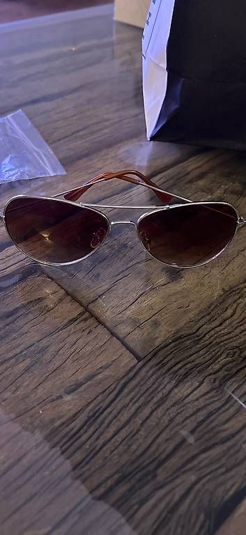 Brillen & Gläser: Sonnenbrille – Gebraucht aus Rikon im Tösstal von ASEHA12 2