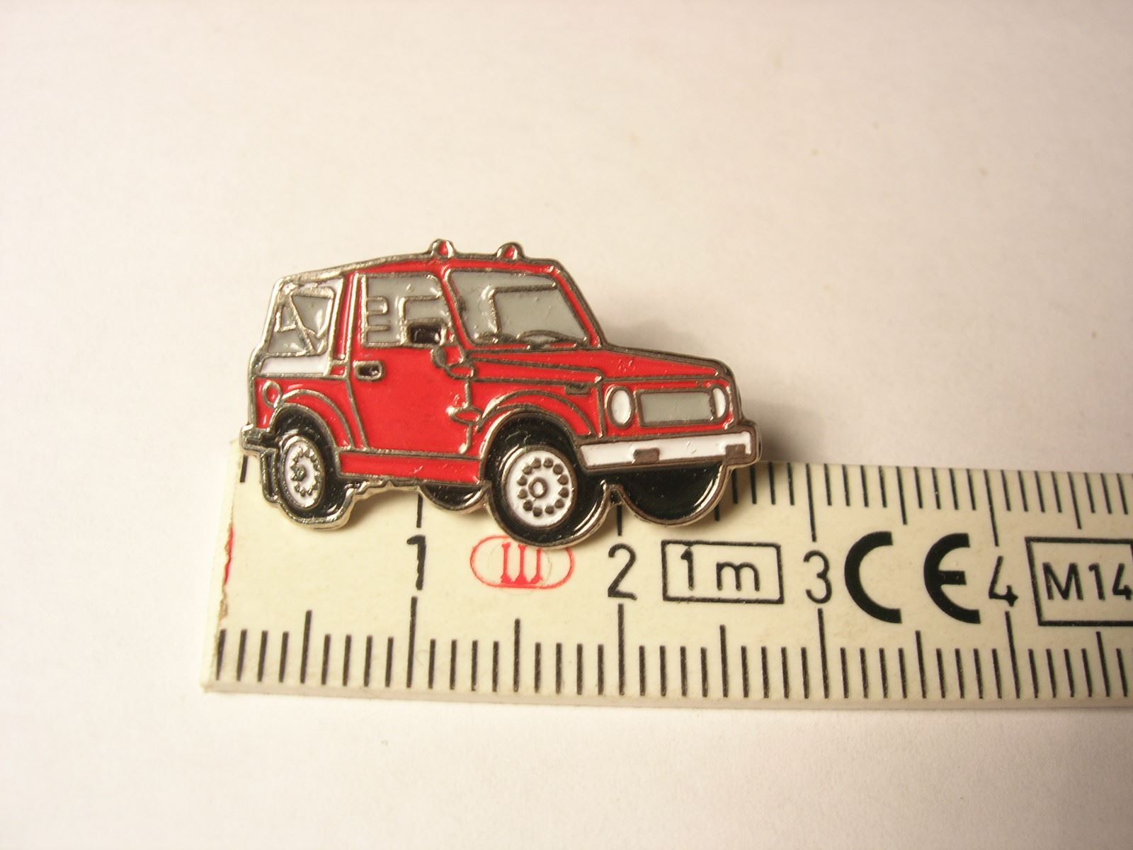 Jeep Placchette & Badge: Jeep Pin rot – Usato da Hornussen venduto da Corvette- 1