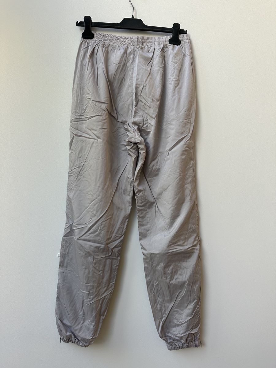 Pantaloni: Trackpants M/50 reflektorsilber – Usato da Basel venduto da wardrobeupdate 2