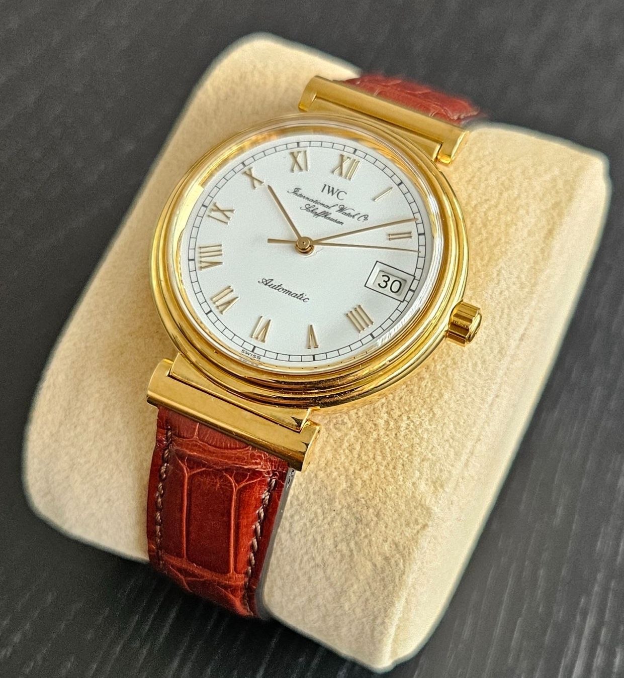 IWC Orologi: IWC Schaffhausen Ref. 1850 – Usato da Elgg venduto da Roophu