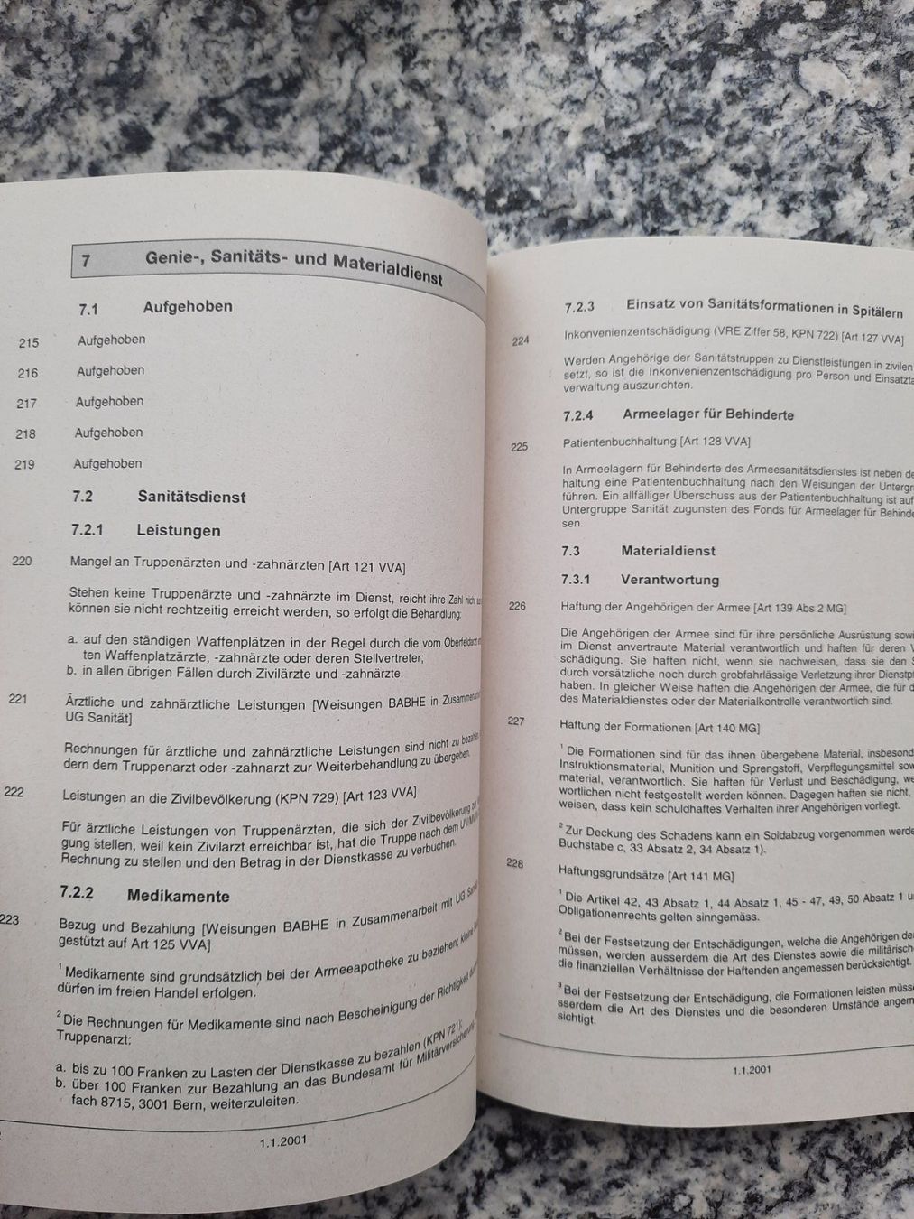 Libri: Verwaltungsreglement 2001 – Usato da Ruswil venduto da Sammlergeist 2