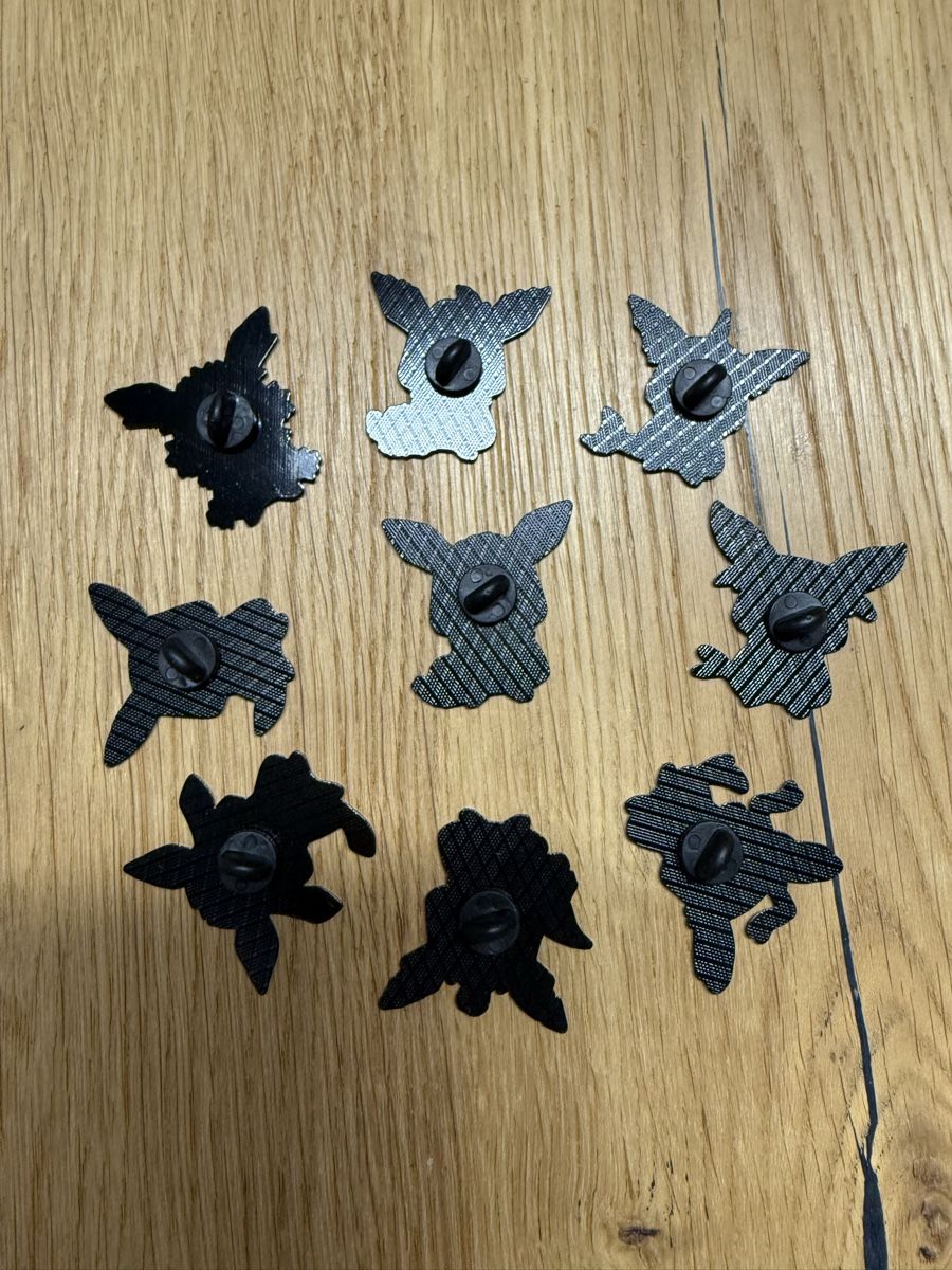Pokémon Statuette: Pokemon Pikachu Eevee Pins – Nuovo (secondo la descrizione) da Ebikon venduto da Enshin91 1