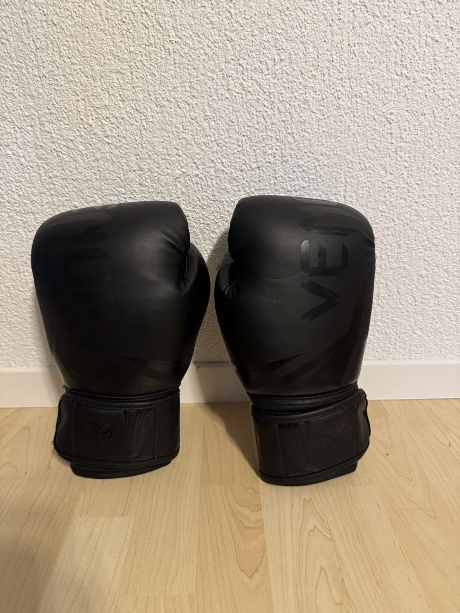 Handschuhe & Handstulpen: Boxhandschuhe VTEC 16OZ – Neu (gemäss Beschreibung) aus Buchberg von jon_w9fy