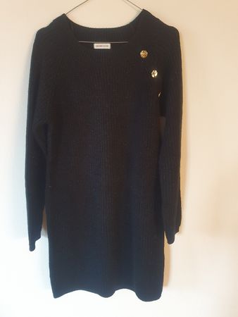 Schwarzes Strickkleid mit goldenen Knöpfen, Grösse S