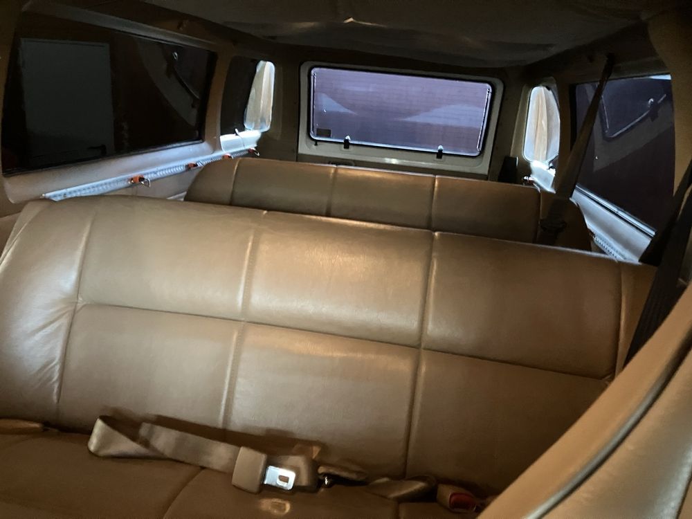 Dodge RAM 3500 Van 2