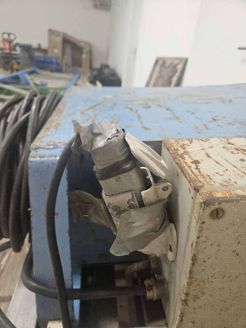 Tutte le macchine: Warenaufzug  Dachdeckerlift – Usato da Buchs LU venduto da wey123 4