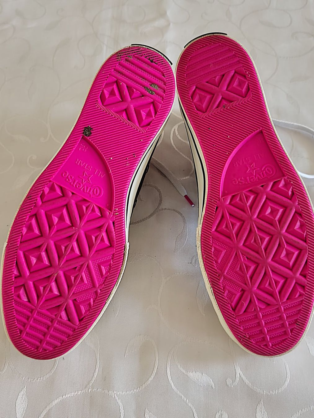 Converse Scarpe da donna: fast neue original Converse schwarz-pink Gr. 42 – Usato da Brüttisellen venduto da kikaninchen79 4