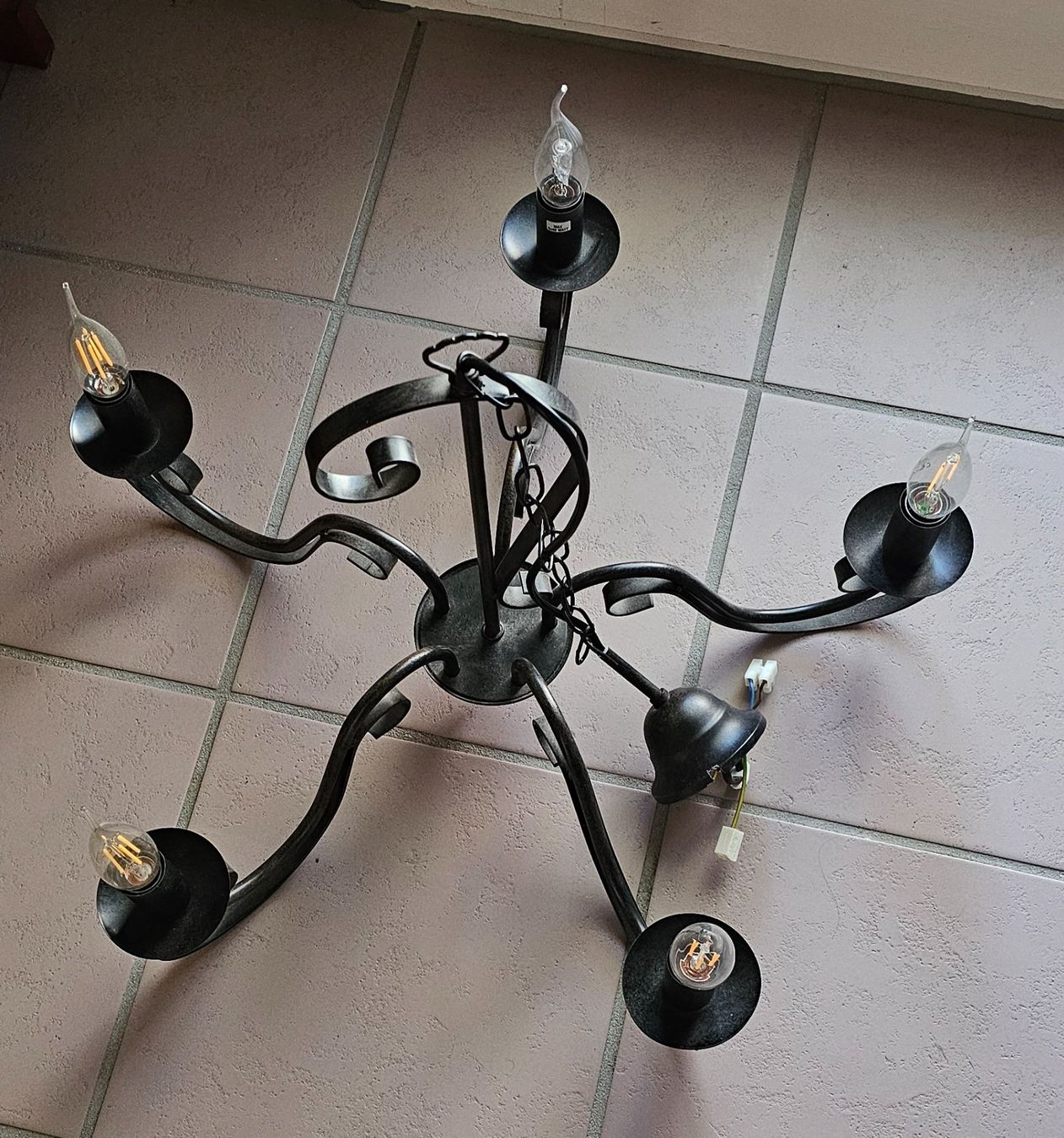 Lampadari & plafoniere: Kronleuchter metall schwarz – Usato da Unterengstringen venduto da ire_q6ct