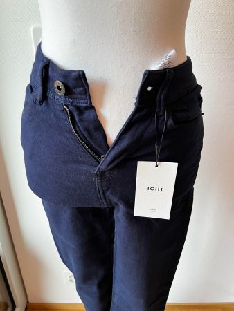 Neues Jeans 25/32