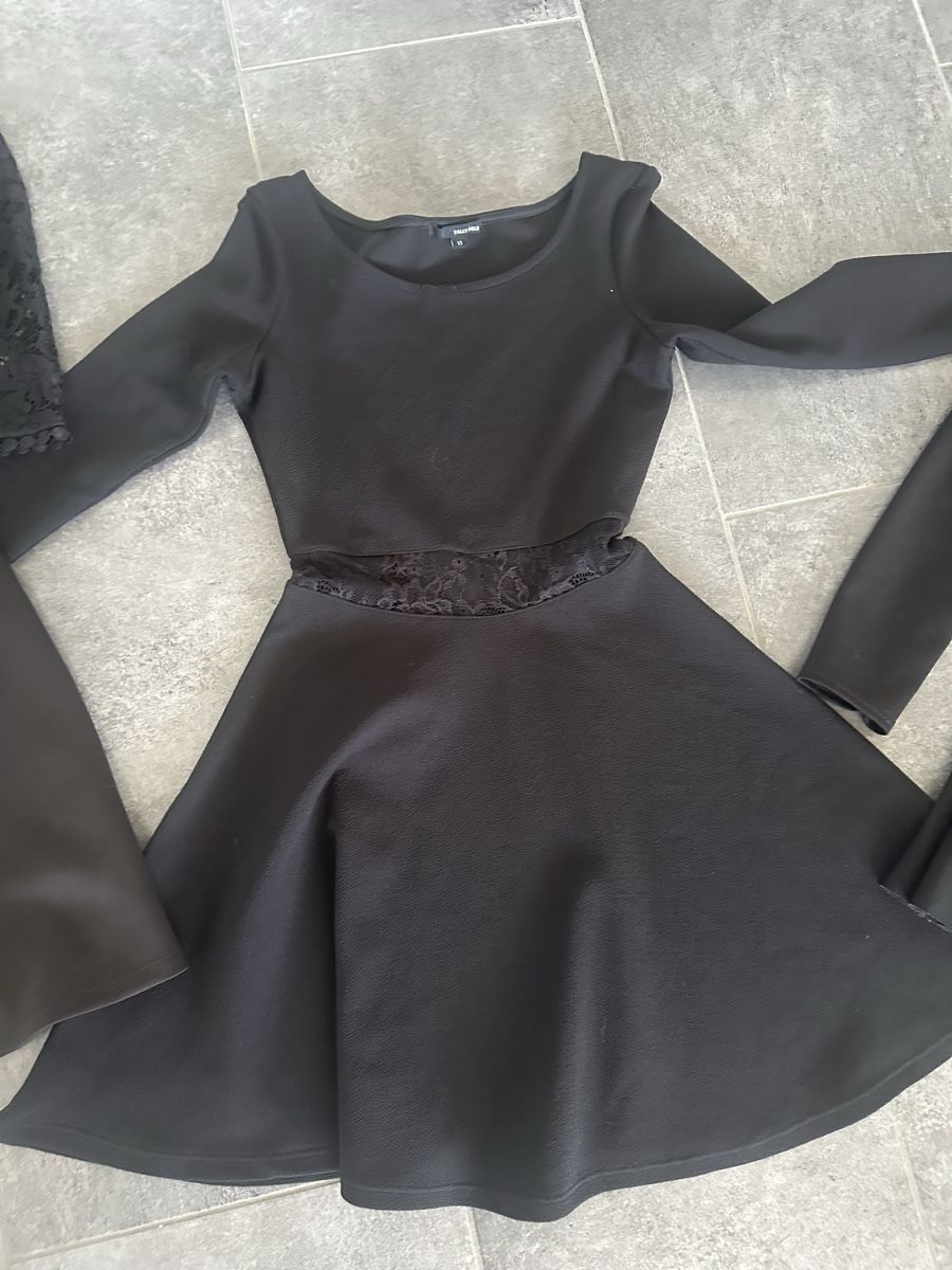 Lotti di vestiti: Set Röckli XS – Usato da Oberönz venduto da PeFeHo 1