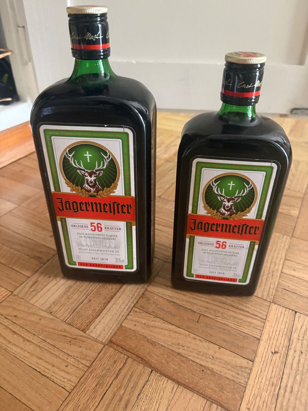 Bevande alcoliche: Jägermeister 1Liter und 700ml – Nuovo e nell'imballaggio originale da Zürich venduto da kuszi