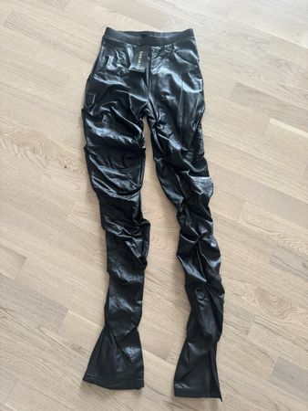 Geraffelte Leder Hose