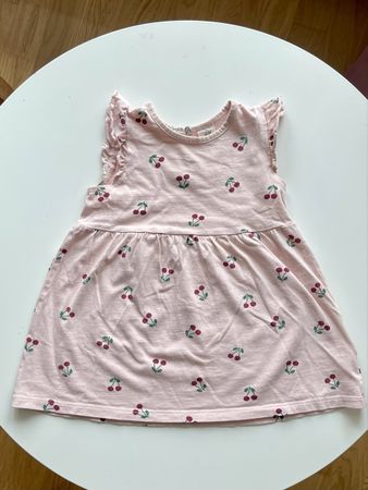 Rosa Kleid mit Kirschen, Gr. 80