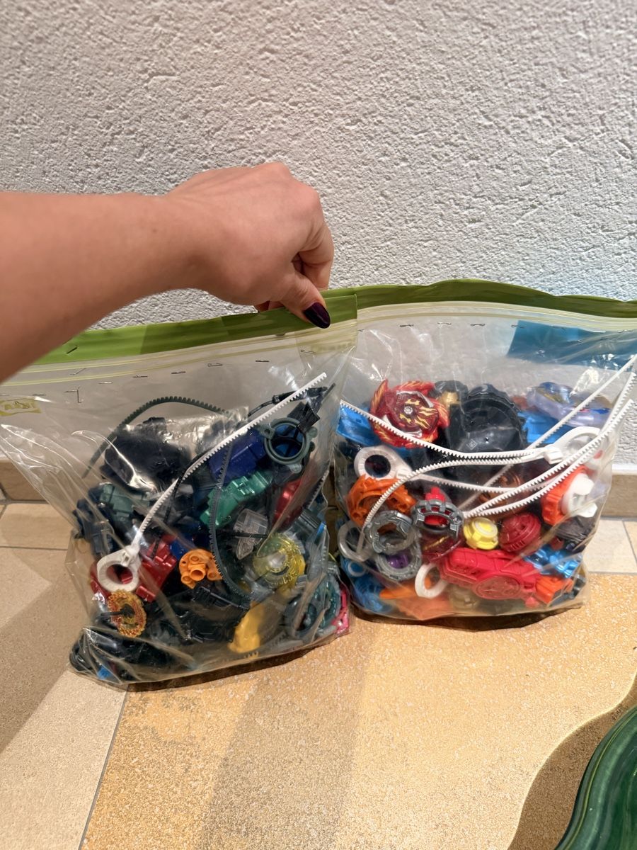 Giocattoli: Beyblade Set – Usato da Zürich venduto da MariiiaR 3
