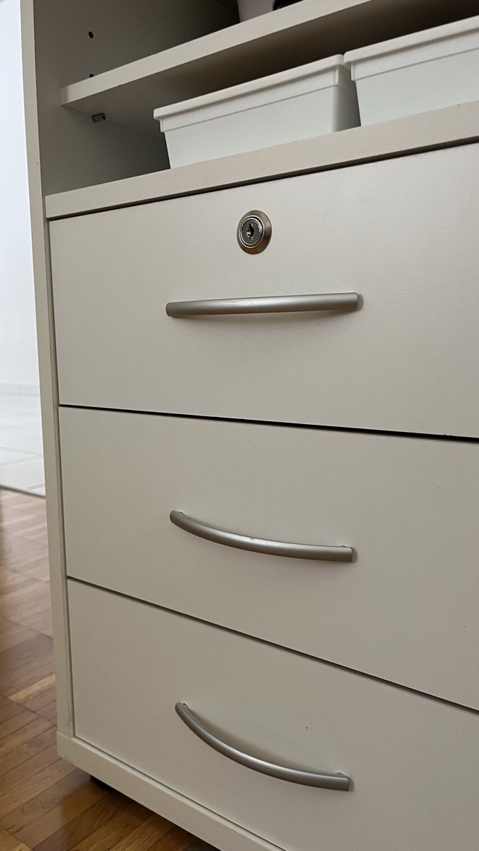 Schreibtische: Pult Weiss – Gebraucht aus Schenkon von livi.vivi99 3