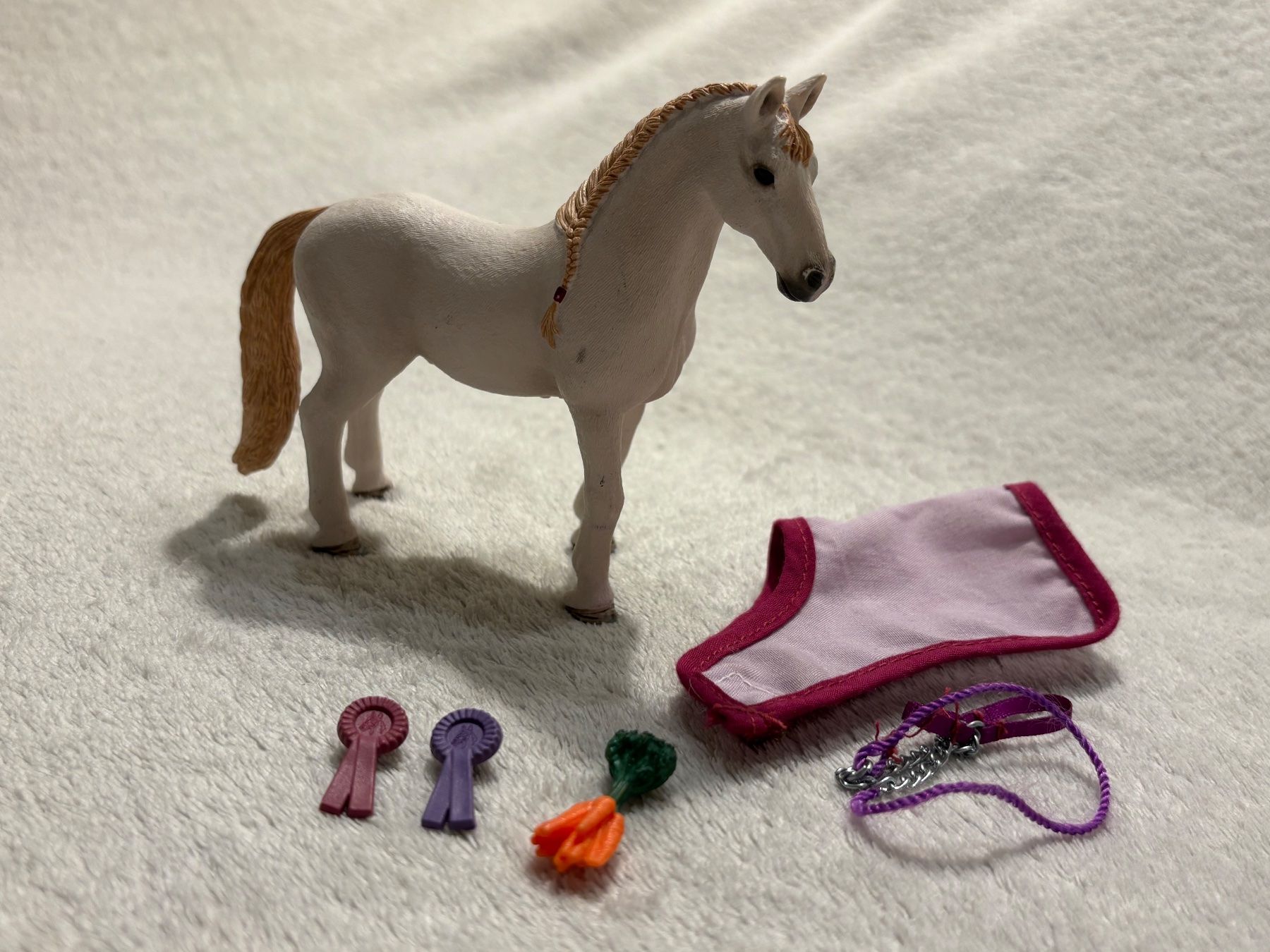 Schleich Spielzeuge: Schleich Pferdebox – Gebraucht aus Stans von Papaya6370 1
