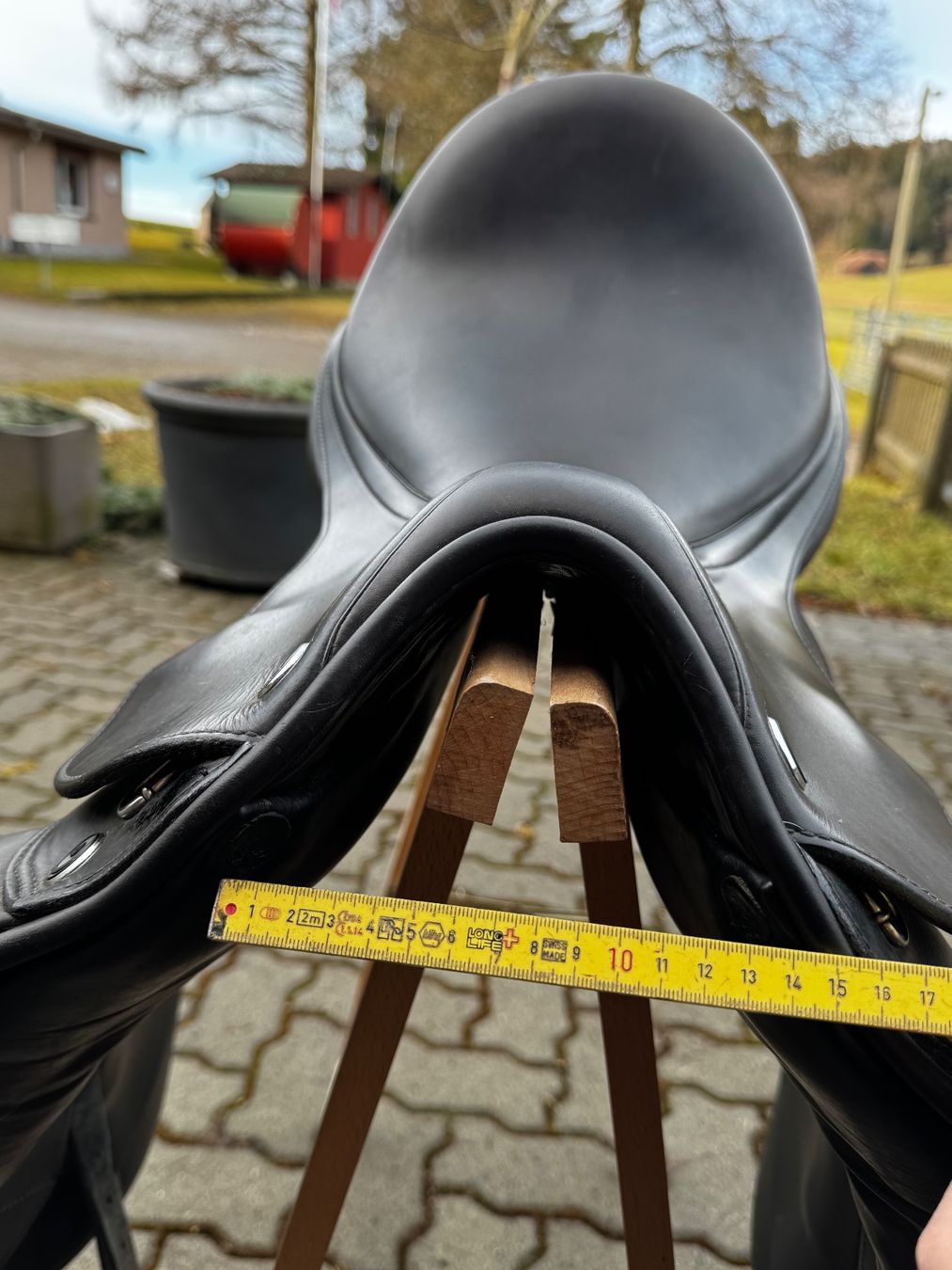 Sattel & Sattelzubehör: Schwarzer Dressursattel Prestige Monoblatt – Gebraucht aus Saland von Swiss_Lady95 4