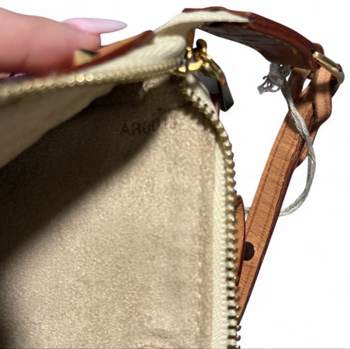 Louis Vuitton Taschen für Damen: Louis Vuitton Murakami Pochette – Gebraucht aus Baden von Kikikickz 4