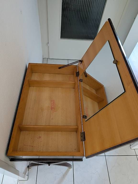 Tavoli: Altmodischer Tisch – Usato da Uzwil venduto da J.S.Weisskopf