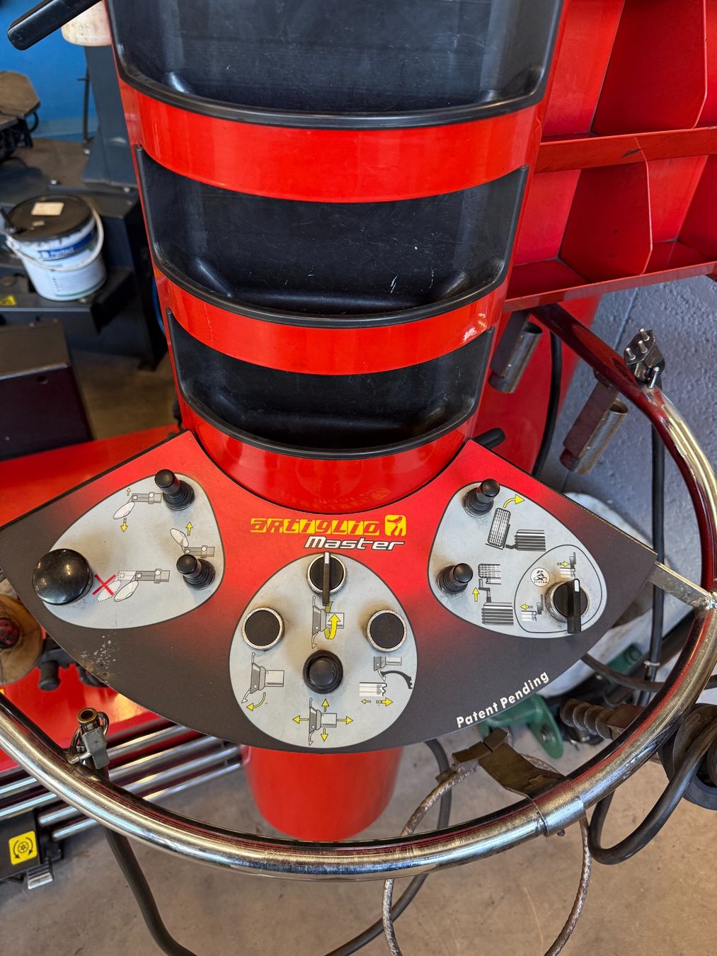 Corghi Toutes les machines: Machine à pneus automatique – D'occasion à Romont FR par Thoma_bdn 5