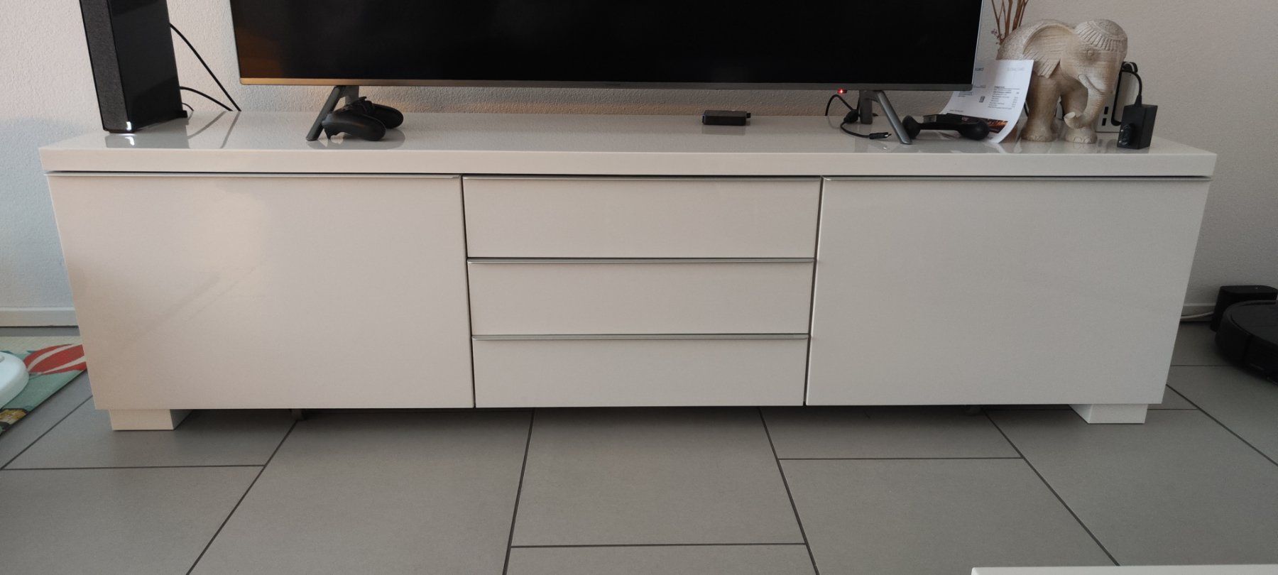 Ikea Mobili TV: Ikea BESTA Tv stand – Usato da Zürich venduto da int_gz7k