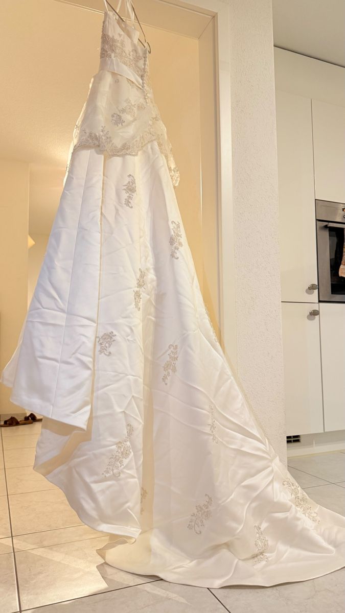 Kleider: Brautkleid – Gebraucht aus Eiken von kat_96k8 3