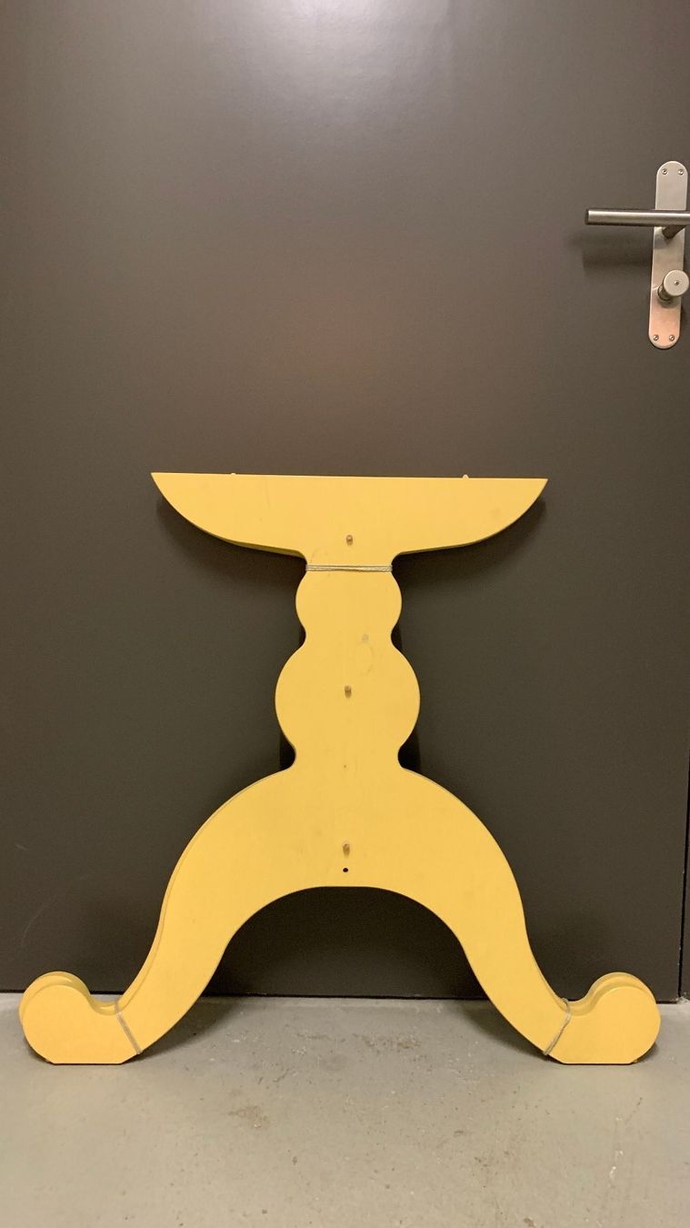Ikea Tavoli: IKEA Hemnes Tisch rund – Usato da Baden venduto da Szilvi