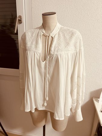 Pinko  Bluse creme mit Spitze und Schnürung 