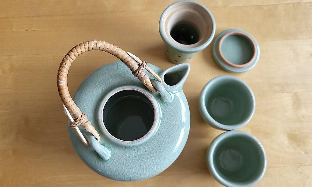 Set di piatti: Asiatische Tee Set aus Keramik – Usato da Hedingen venduto da Seikai 1