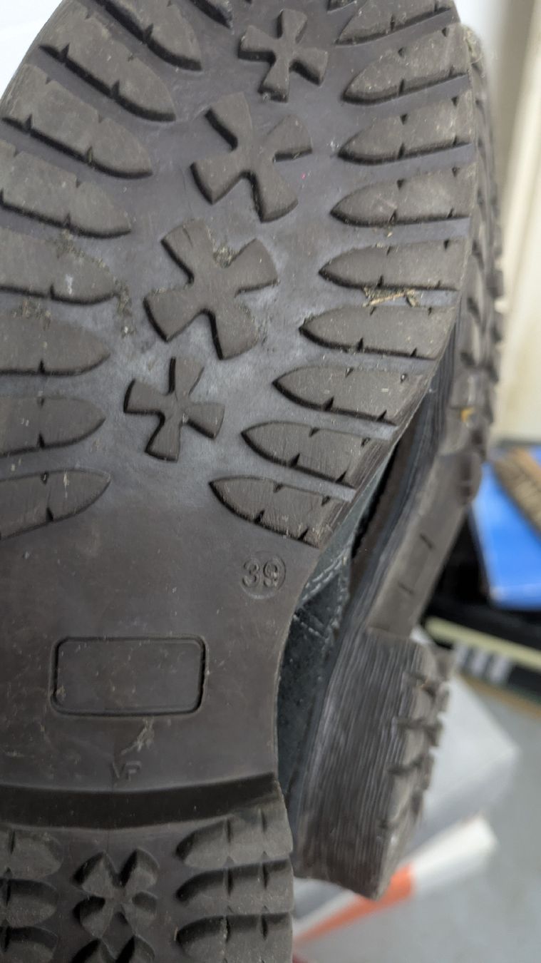 Tamaris Scarpe da donna: TAMARIS Stiefel schwarz – Usato da Morgarten venduto da rra_jvw7 3