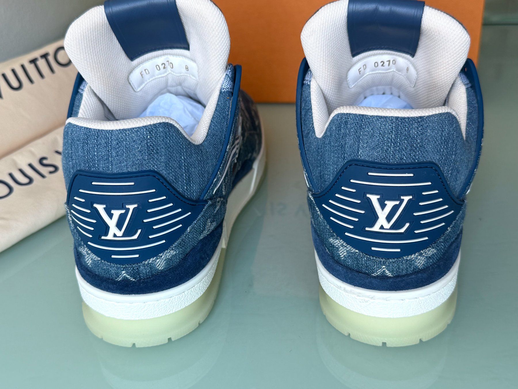 Louis Vuitton Herrenschuhe: LOUIS VUITTON Eclipse Monogramm Low Top Sneakers 42.5 NEUE – Neu (gemäss Beschreibung) aus Kreuzlingen von kruezbiz 9