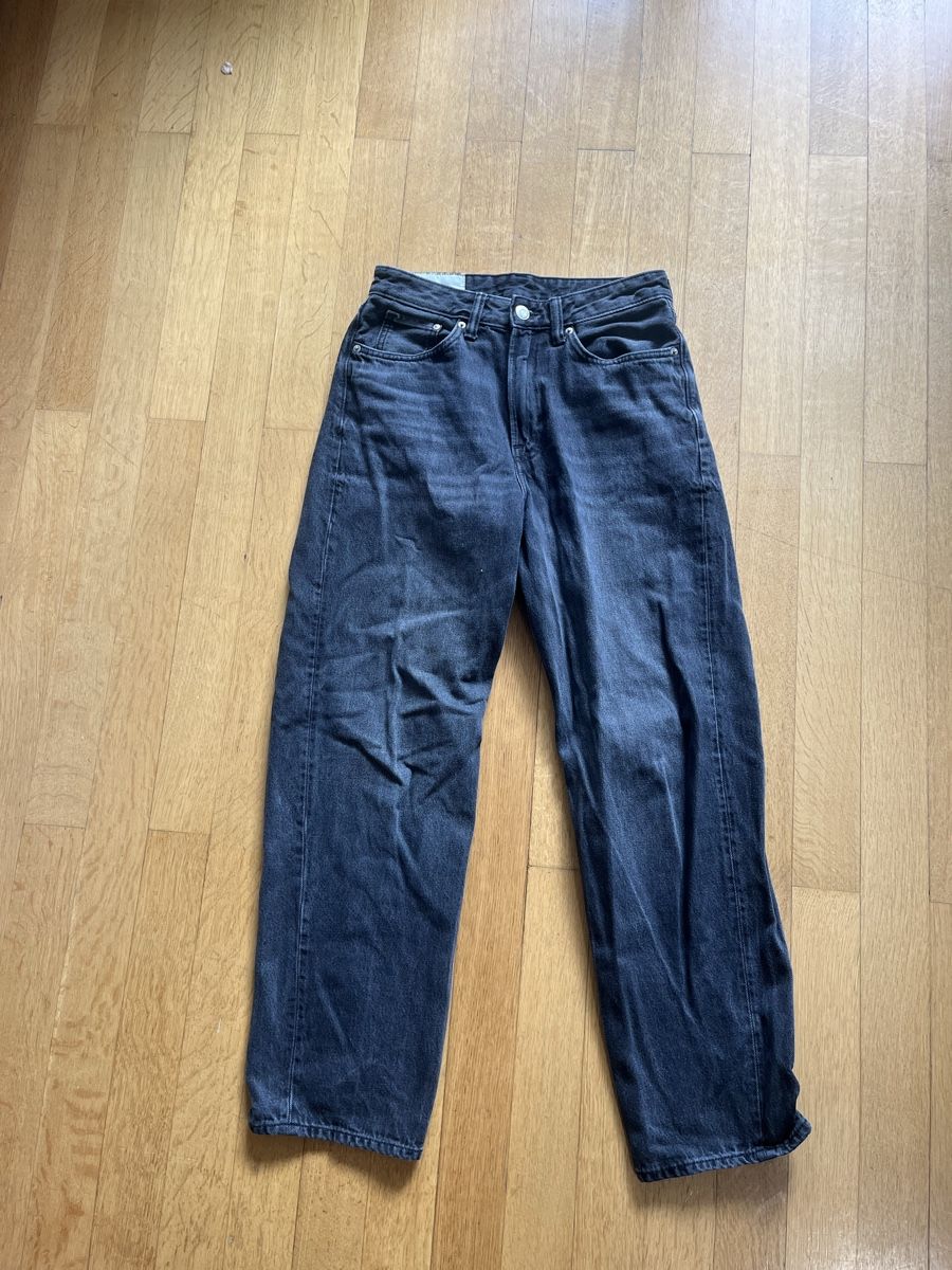 H&M Jeans: Jeans H&M Loose 29/32 noir – Usato da Bern venduto da pie_mdk2